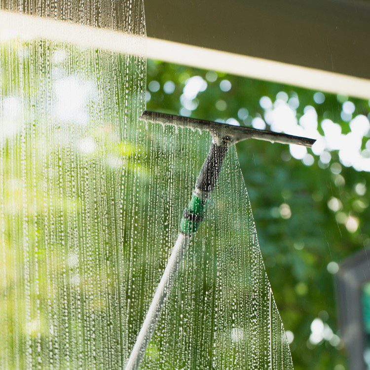 Pressure washing in Santa Paula, CA